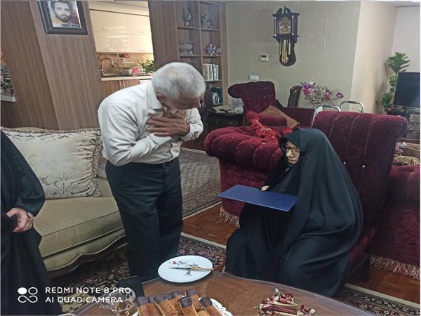 تجلیل از مقام شامخ خانواده معظم شهدا