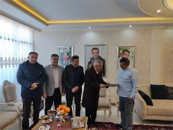 تجلیل از خانواده معظم شهدای جبهه مقاومت به مناسبت سالروز پیروزی شکوهمند انقلاب اسلامی