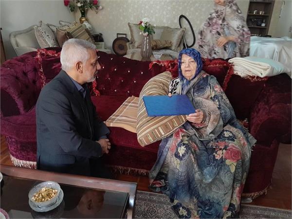 آنچه مهم است حفظ راه شهداست، یعنی پاسداری از خون شهدا و این وظیفه اول ماست