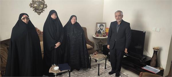 تجلیل از خانواده معظم شهدا