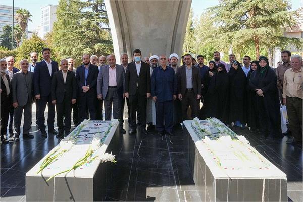 وزیر ارتباطات و فناوری اطلاعات در آیین گرامیداشت هفته دفاع مقدس تاکید کرد که «تا همیشه قدردان ایثارگری های شهدا، جانبازان و ایثارگران دفاع مقدس هستیم.»