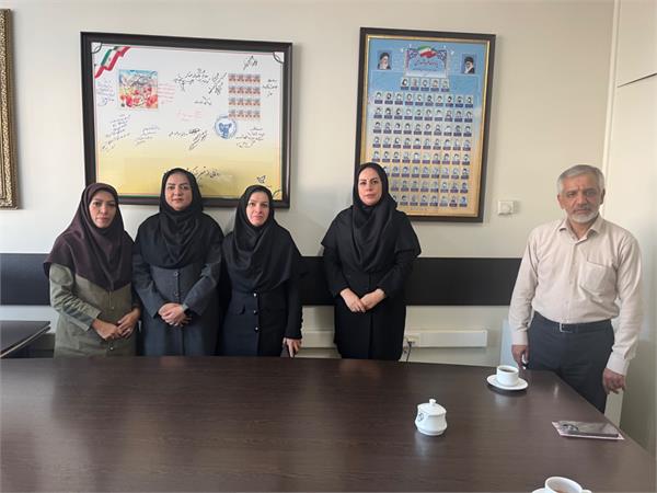 دیدار فرزندان دختر شاهد شاغل در وزارت متبوع