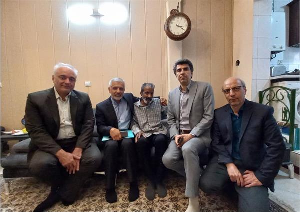 از خانواده معزز جانباز شیمیایی تجلیل به عمل آمد