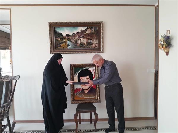 دیدار با خانواده شهدا موجب عزت و افتخار است